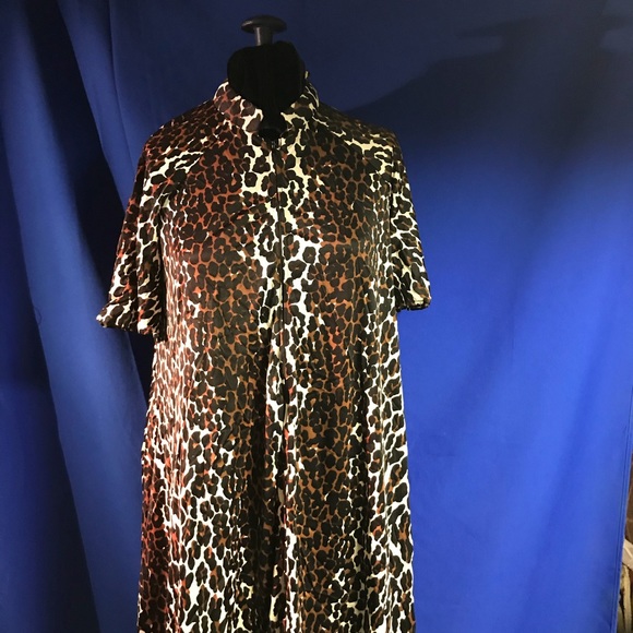 Leopard Print Night Gown & Matching Robe - Picture 4 of 6